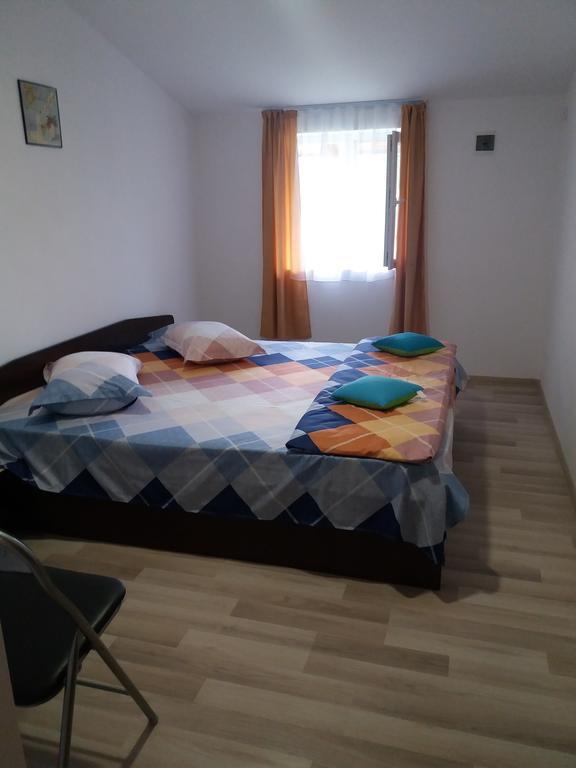 Casa Ariana Hotel Curtea De Arges Ngoại thất bức ảnh
