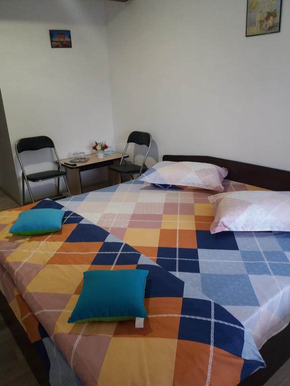 Casa Ariana Hotel Curtea De Arges Ngoại thất bức ảnh