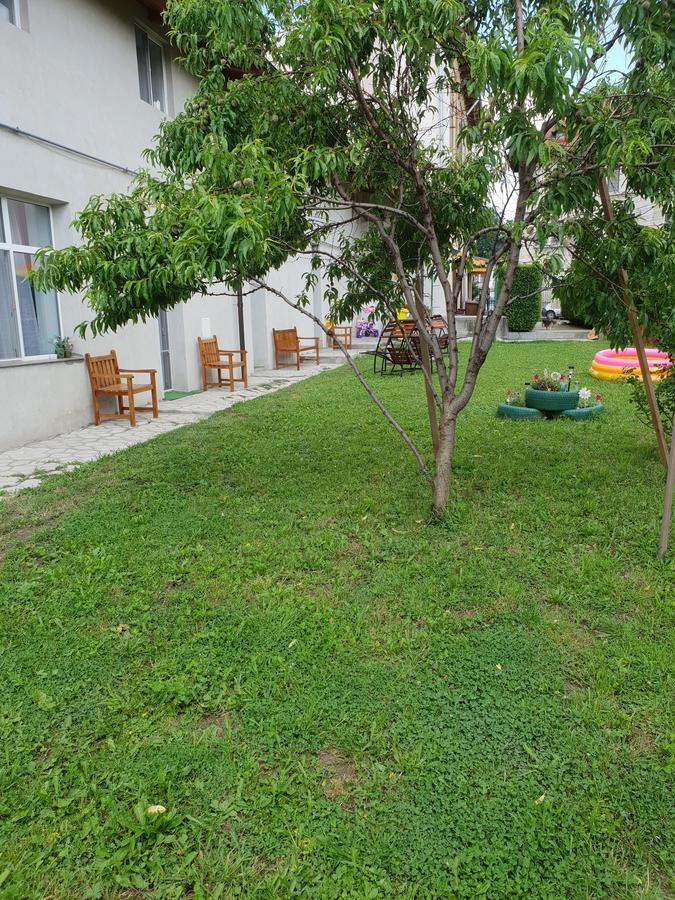 Casa Ariana Hotel Curtea De Arges Ngoại thất bức ảnh